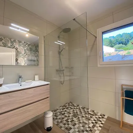 Holiday home La Maison Du Lac Perrancey