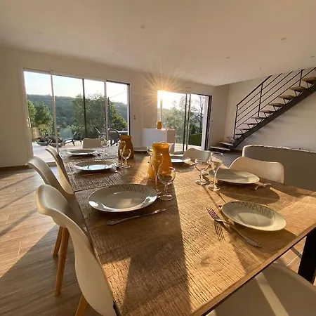 La Maison Du Lac Holiday home Perrancey